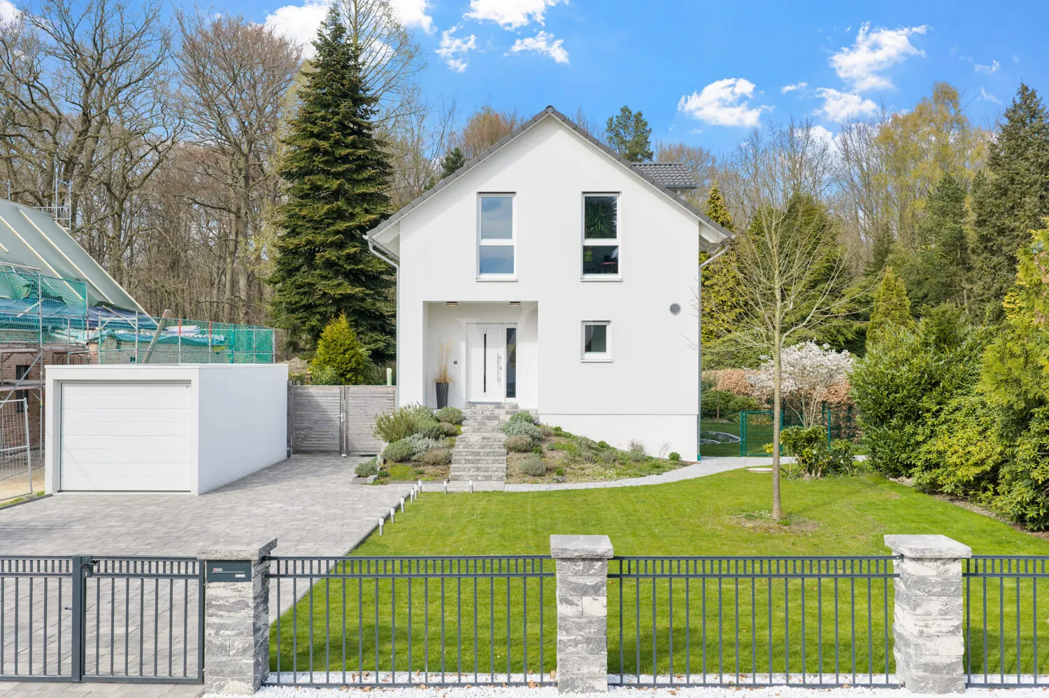 Strassenfront