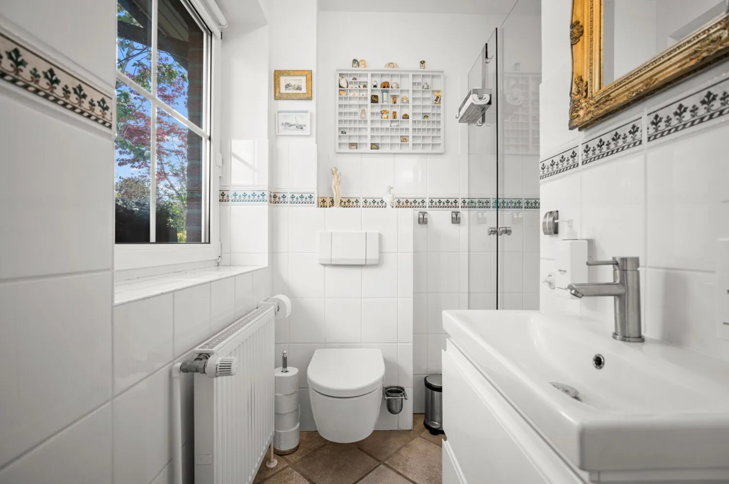 Gäste-Bad mit Dusche