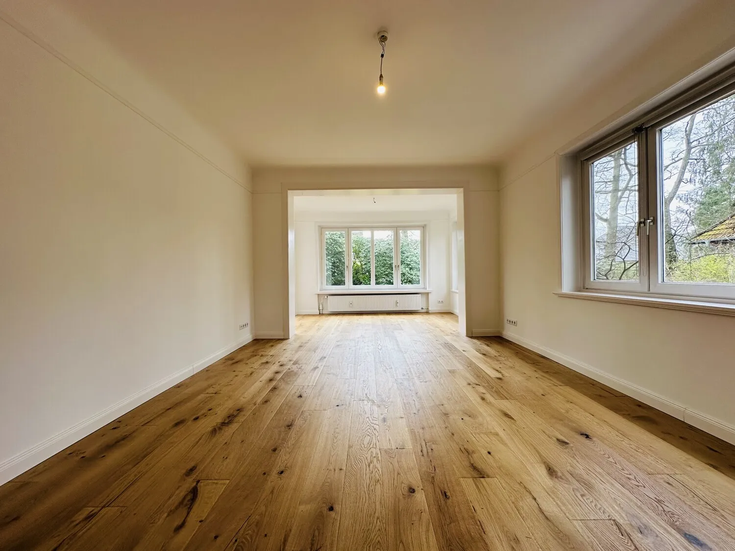 Wohnzimmer - Blick zum Wintergarten