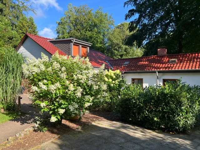 „Traumgrundstück in Toplage – Einfamilienhaus mit Sanierungsbedarf“