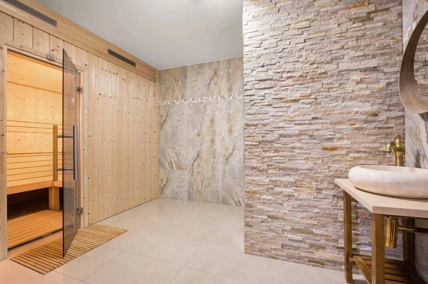 Sauna-Dusche KG