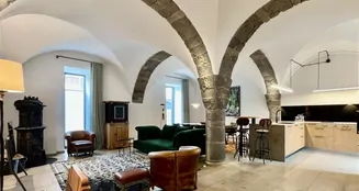 von_poll_real_estate_property_23148007_image_0