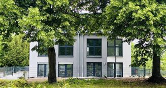 von_poll_real_estate_property_25148012_image_0