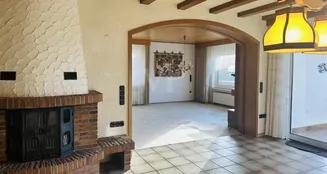 von_poll_real_estate_property_25148016_image_0