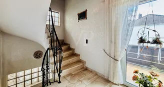 von_poll_real_estate_property_25148016_image_3