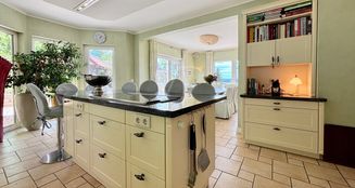 von_poll_real_estate_property_25148017_image_2