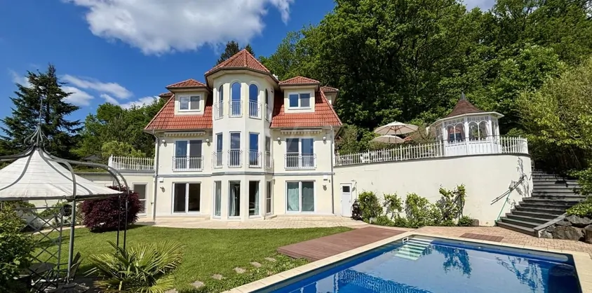 von Poll Immobilien GmbH