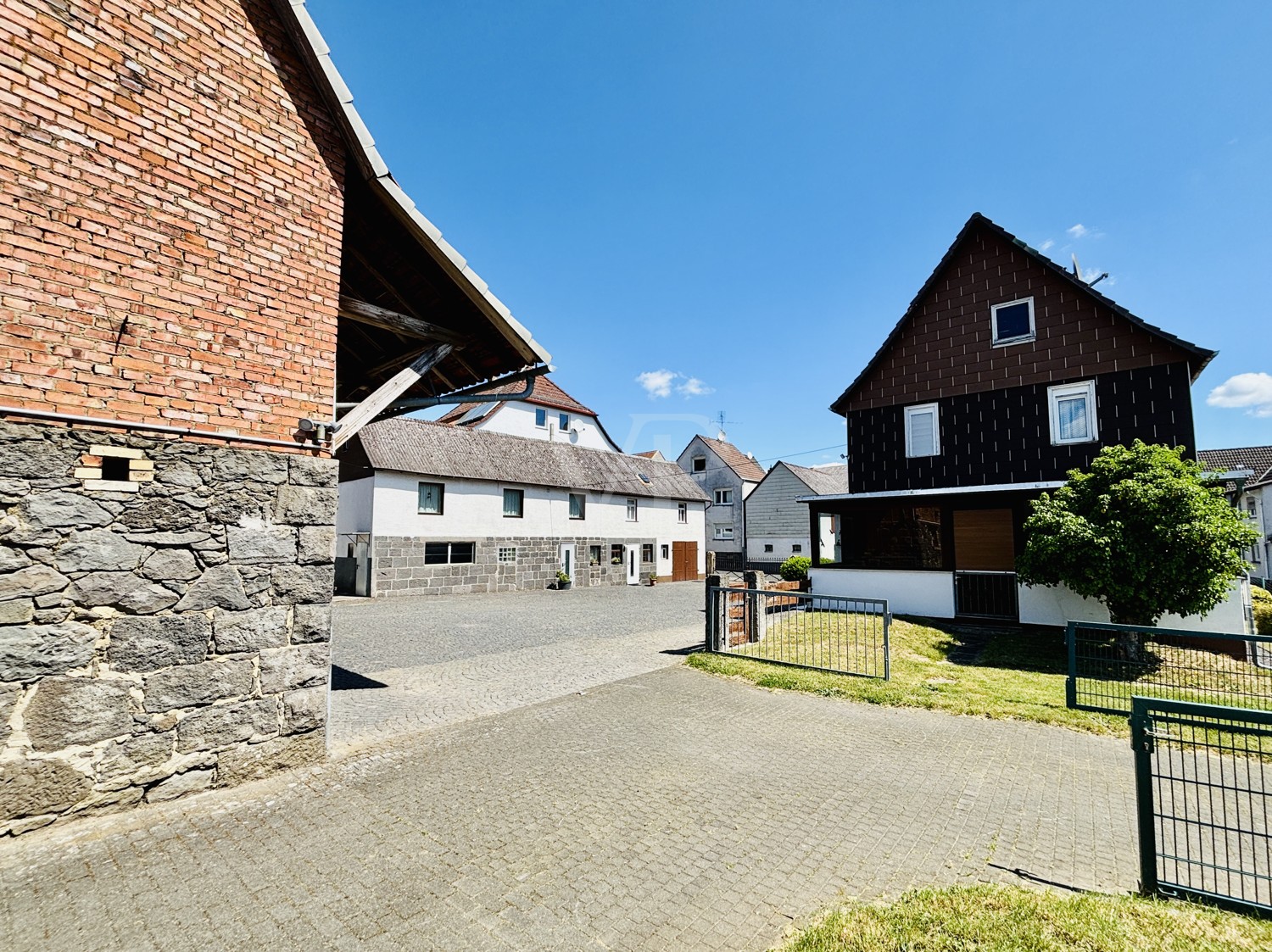 seitliche Zufahrt