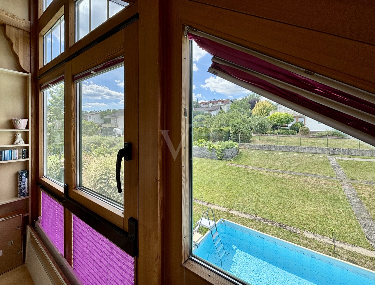 Blick aus dem Obergeschoß Richtung Garten