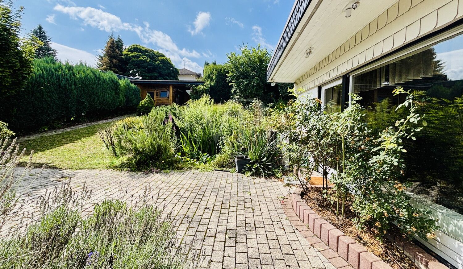 Terrasse vom Wohnen und Essen