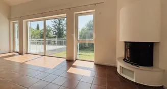 von_poll_real_estate_property_25148032_image_2