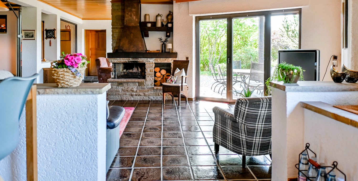 Zeitlos elegantes  Einfamilienhaus mit Blick in die Natur - Nähe Diez/Limburg