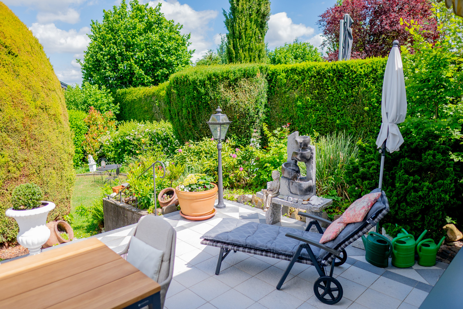 Wunderschönes Einfamilienhaus mit Einliegerwohnung und traumhaftem großen Garten - Hünfelden Dauborn