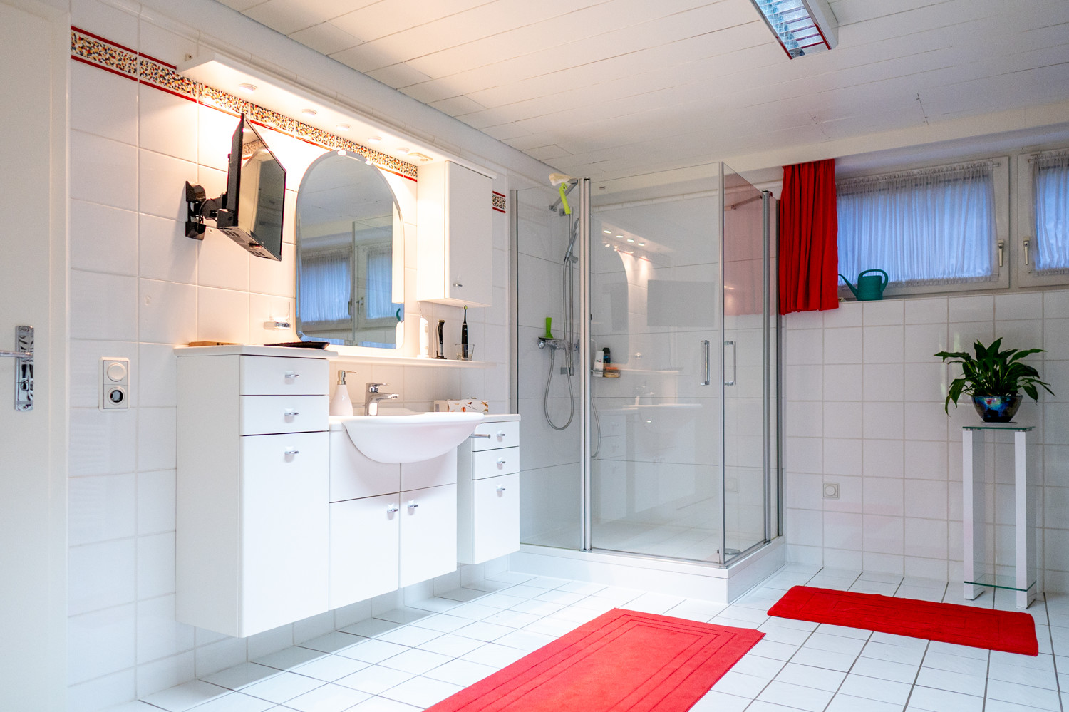 Wunderschönes Einfamilienhaus mit Einliegerwohnung und traumhaftem großen Garten - Hünfelden Dauborn
