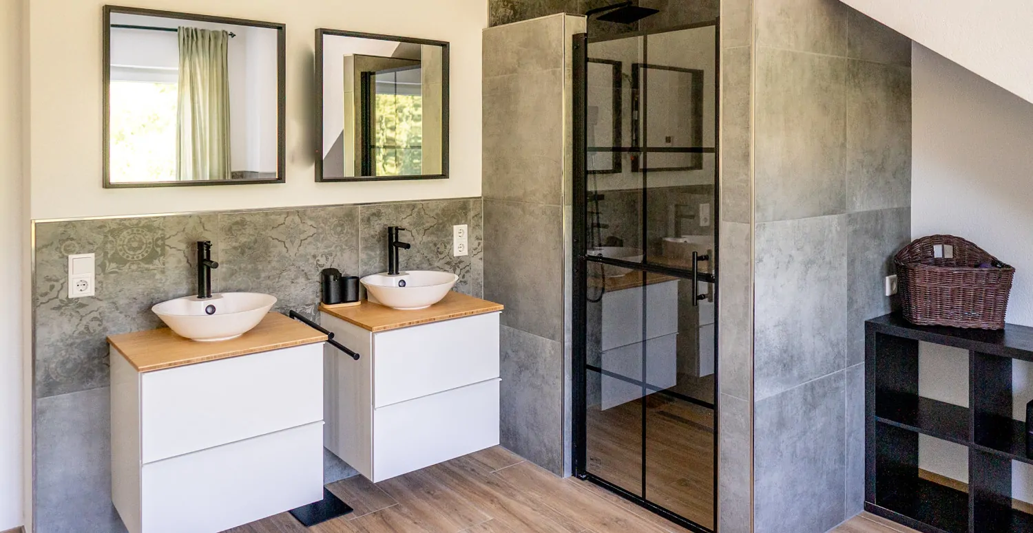 Limburg. Top-ausgestattetes modernes EFH mit Einliegerwohnung.