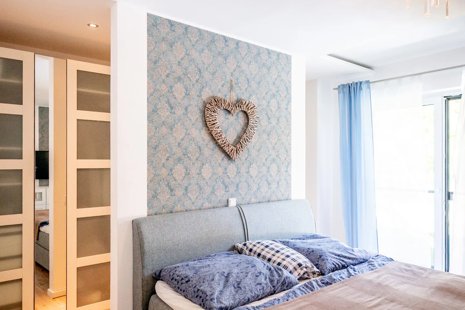 Limburgo. Moderna casa indipendente con appartamento indipendente, dotata di tutti i comfort.