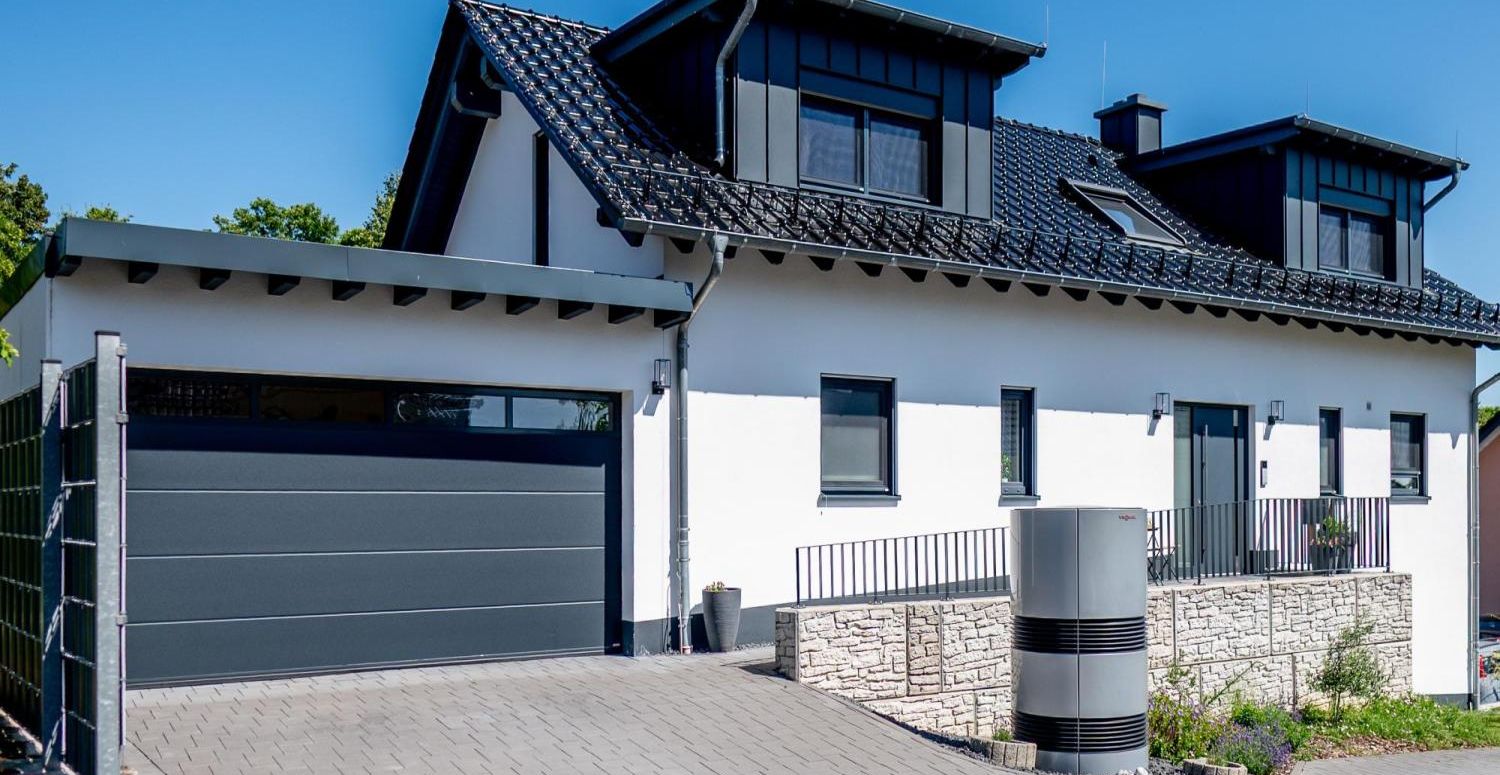 Limburg. Großzügiges modernes EFH mit Einliegerwohnung.