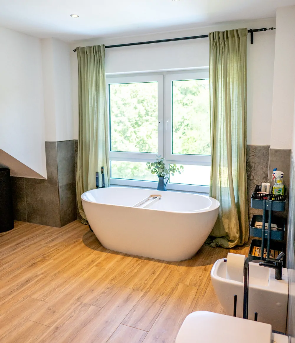 Limburg. Top-ausgestattetes modernes EFH mit Einliegerwohnung.