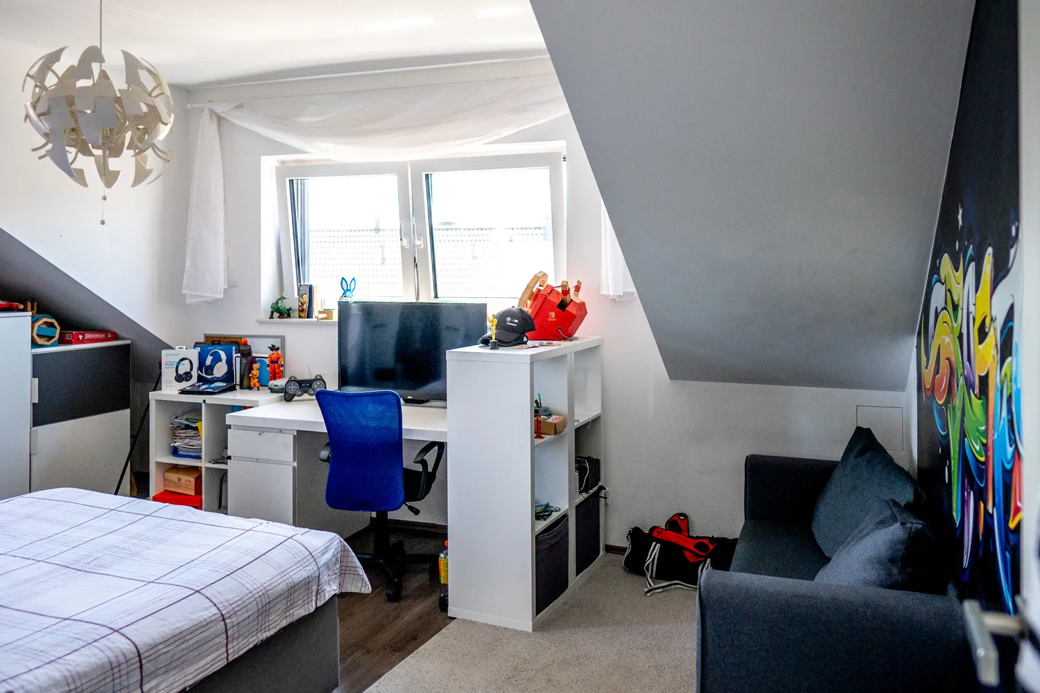 Limburgo. Moderna casa indipendente con appartamento indipendente, dotata di tutti i comfort.