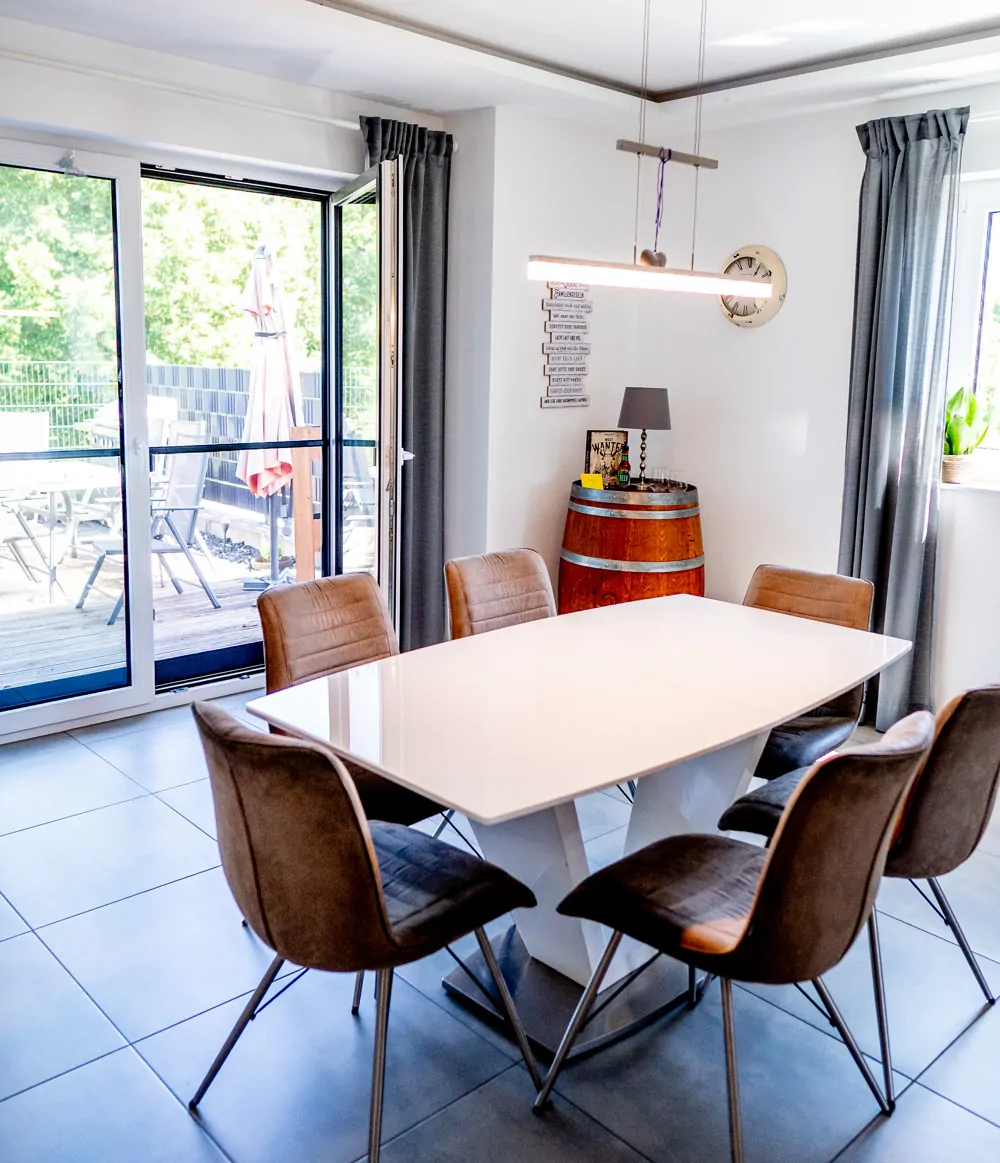 Limburg. Top-ausgestattetes modernes EFH mit Einliegerwohnung.