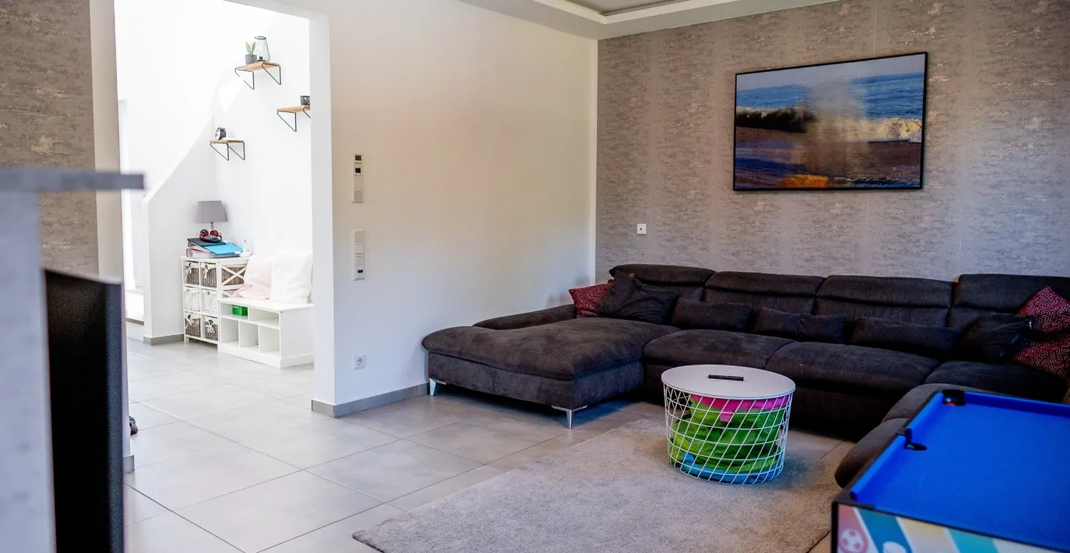 Limburg. Top-ausgestattetes modernes EFH mit Einliegerwohnung.