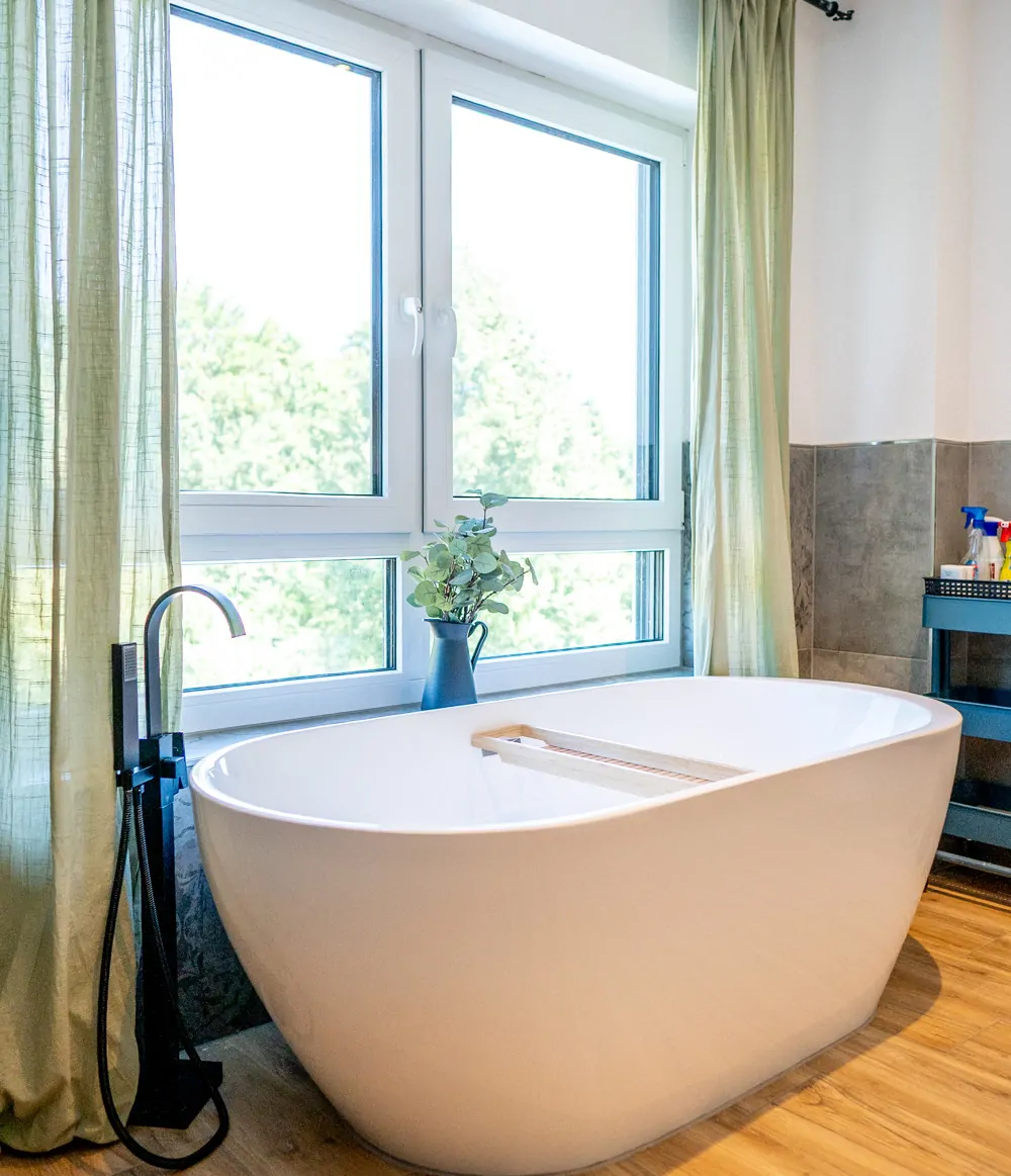 Limburg. Top-ausgestattetes modernes EFH mit Einliegerwohnung.