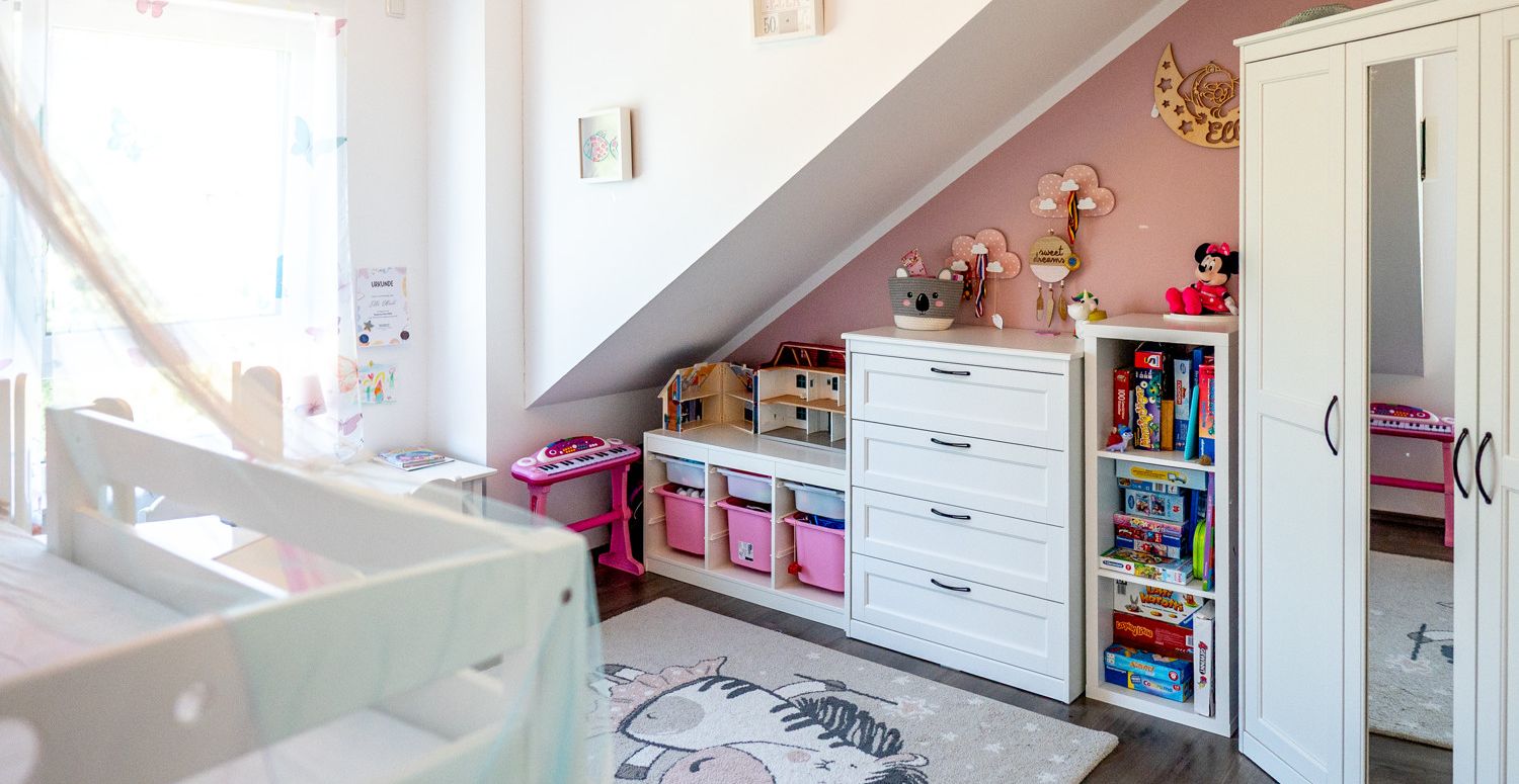 Limburg. Großzügiges modernes EFH mit Einliegerwohnung.