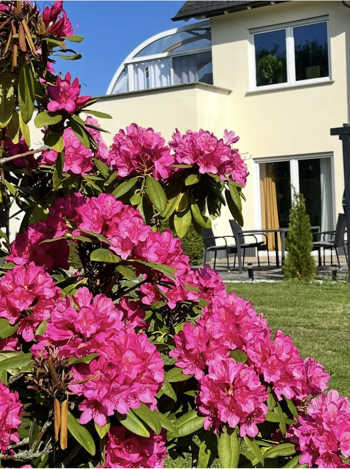 Waldbrunn. Repräsentatives Wohnen mit viel Platz für Familie und Arbeiten.