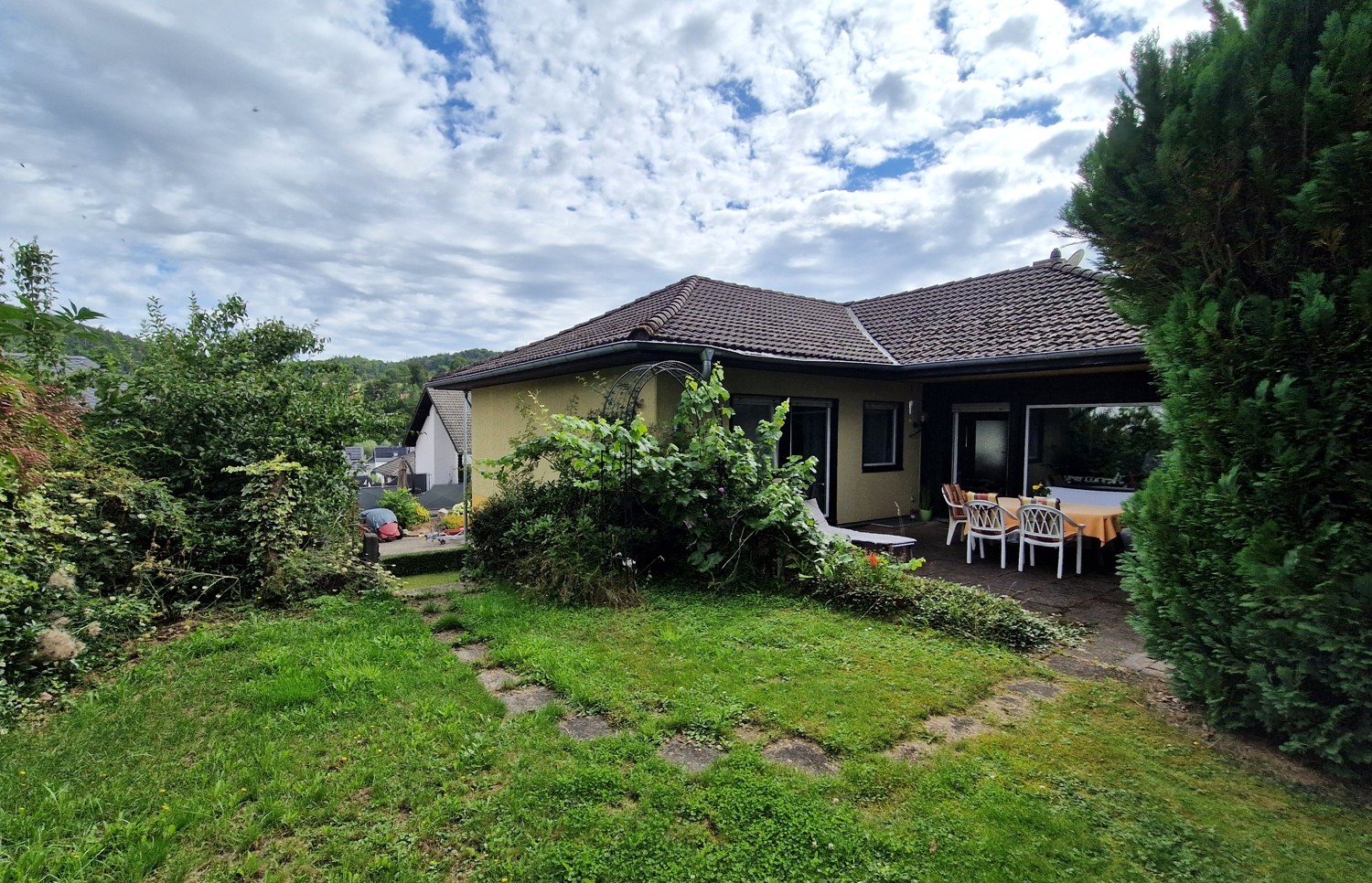 EFH Bungalowstil großes Grundstück ruhige Wohnlage
