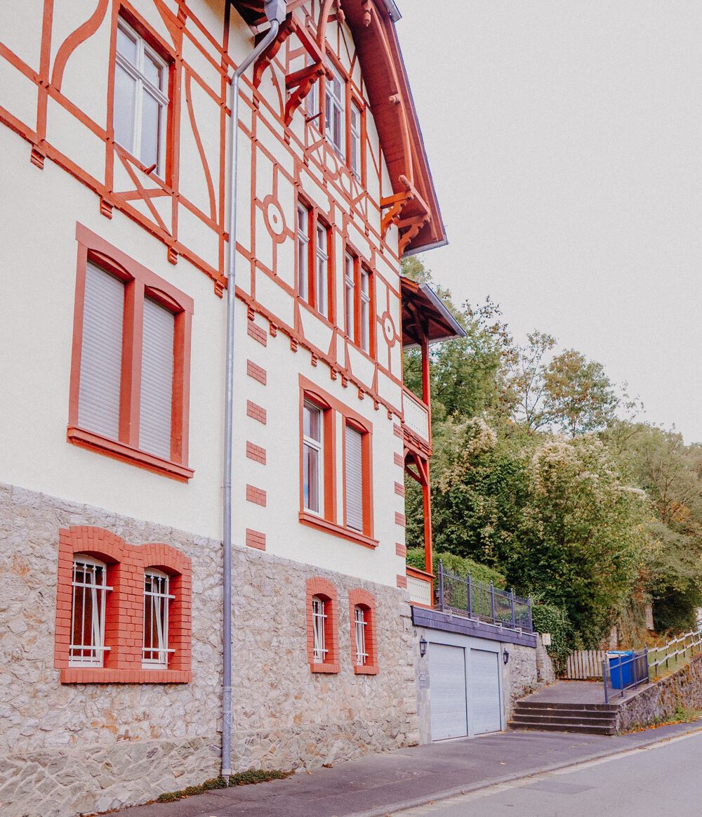 Traumhaftes Wohnen in einer wunderschönen Stadtvilla in ruhiger Lage von Weilburg.