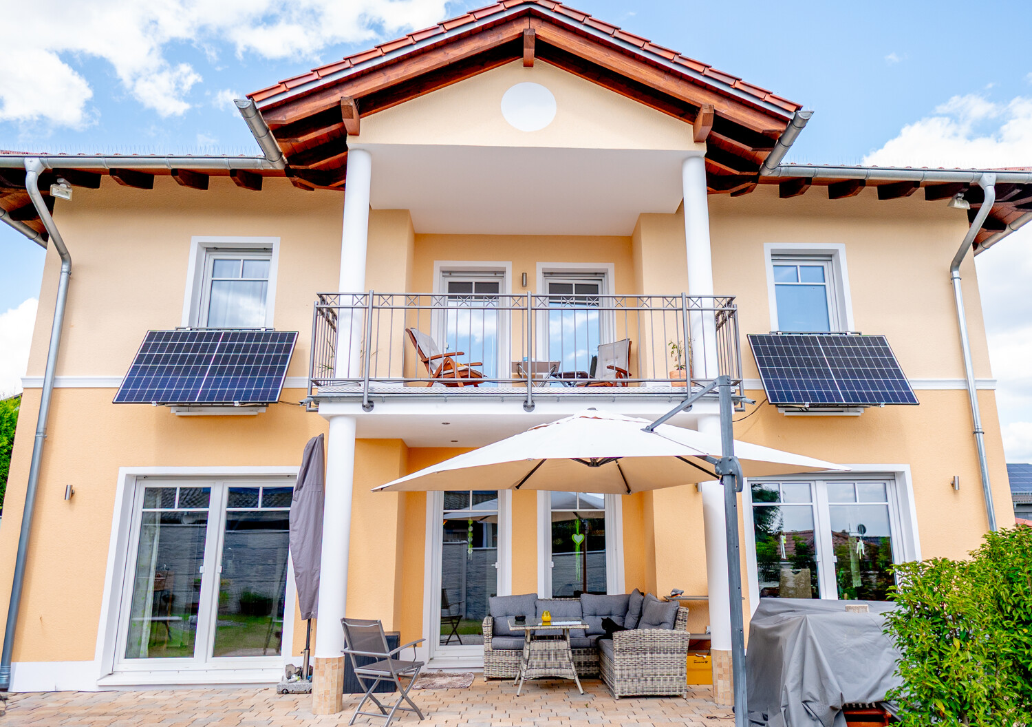 Wunderschöne Villa für Ihre Familie in zentraler ruhiger Wohnlage.