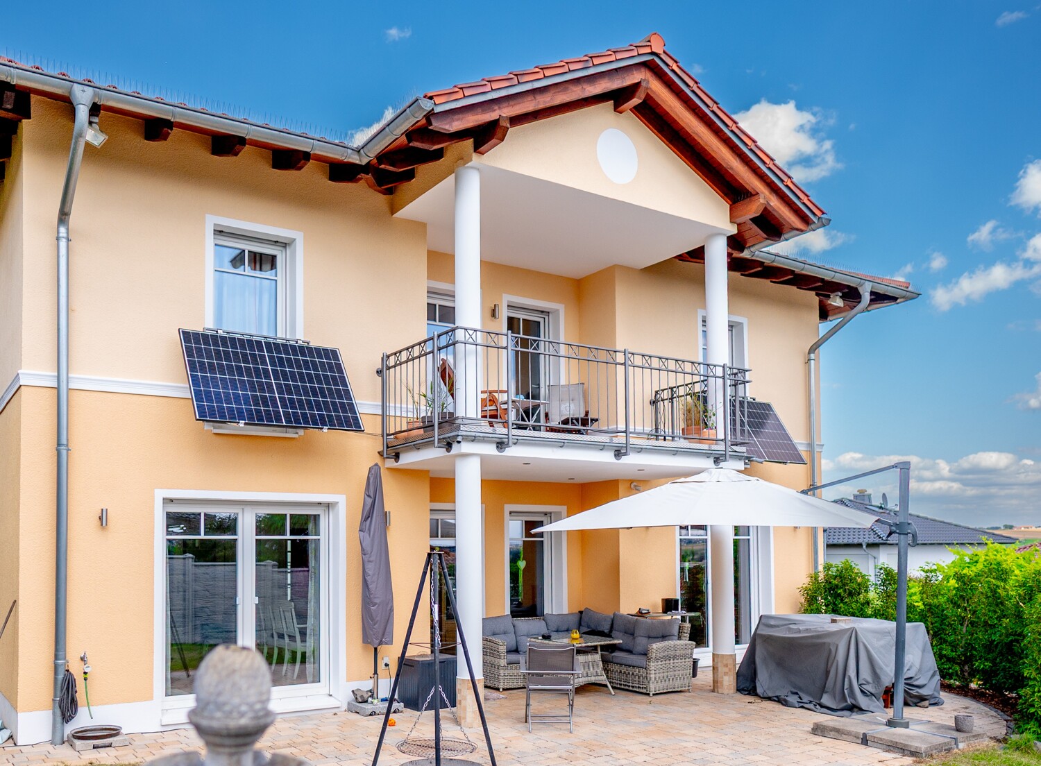 Wunderschöne Villa für Ihre Familie in zentraler ruhiger Wohnlage.