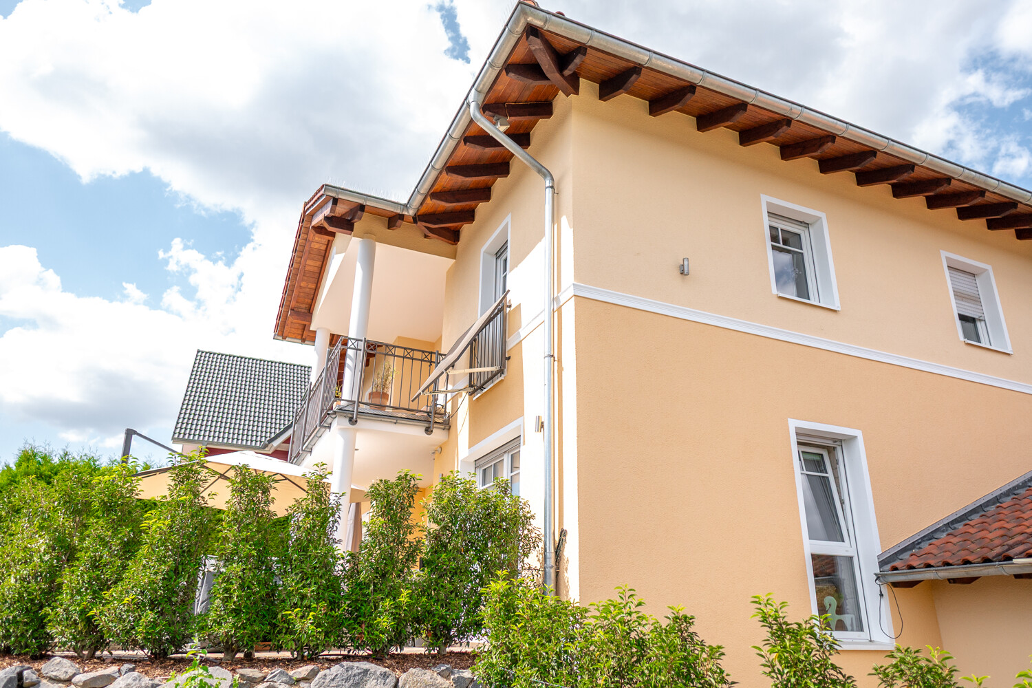 Wunderschöne Villa für Ihre Familie in zentraler ruhiger Wohnlage.