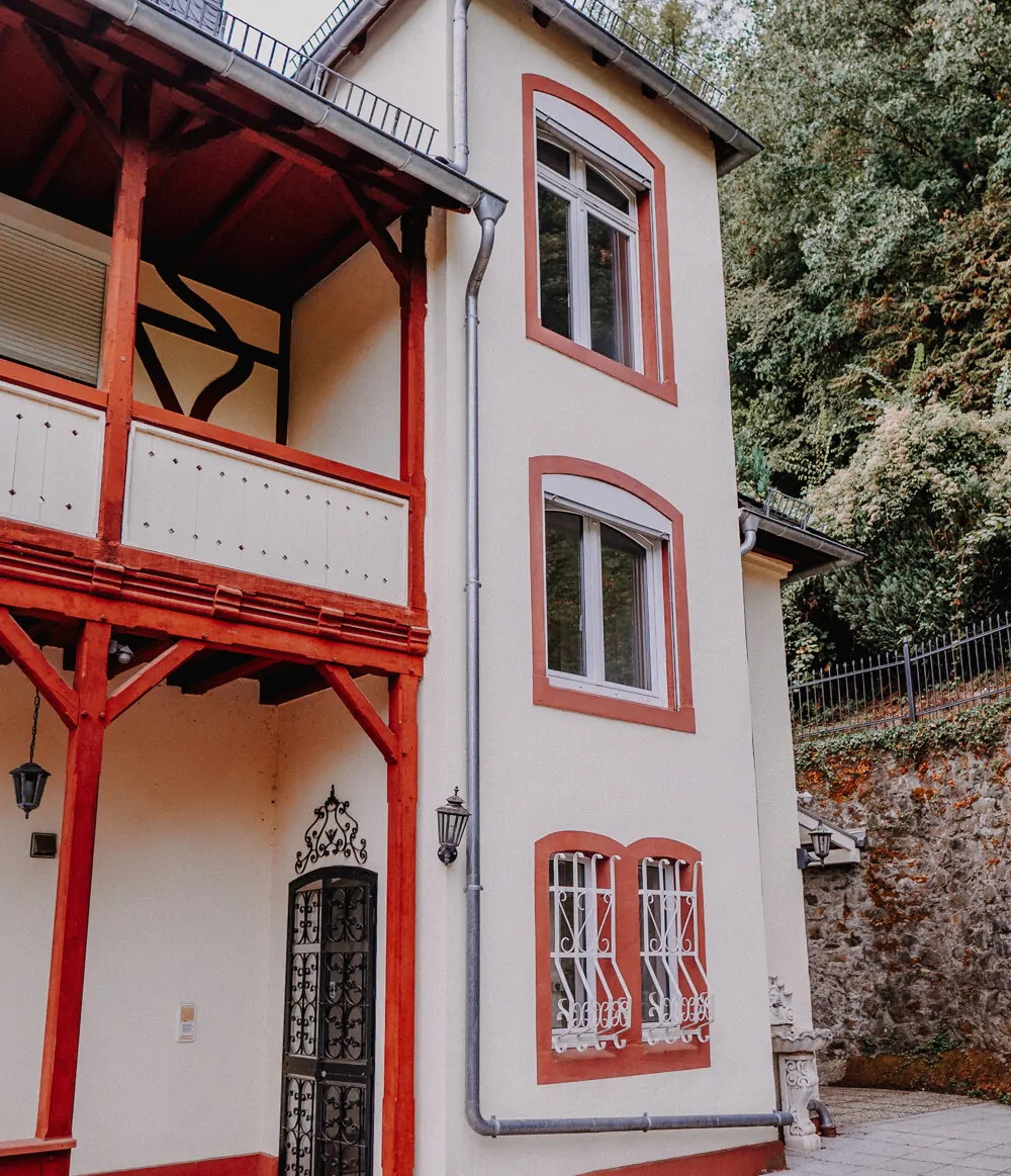 Traumhaftes Wohnen in einer wunderschönen Stadtvilla in ruhiger Lage von Weilburg.