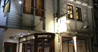 von_poll_real_estate_property_25189051_image_0