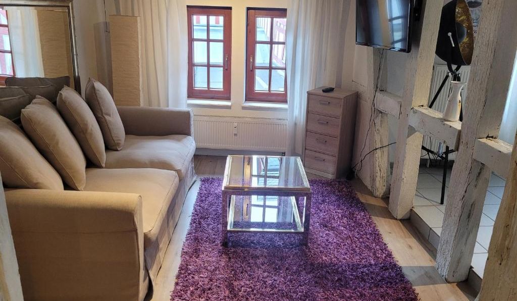Limburg-Altstadt. Traumhafte Anlage mit vier kleinen Einheiten. Ideal für Appartements.