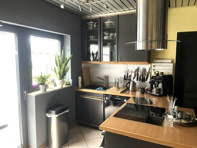 Individuelles EFH in Hadamar Nähe Limburg mit separatem Büro oder Einliegerwohnung.