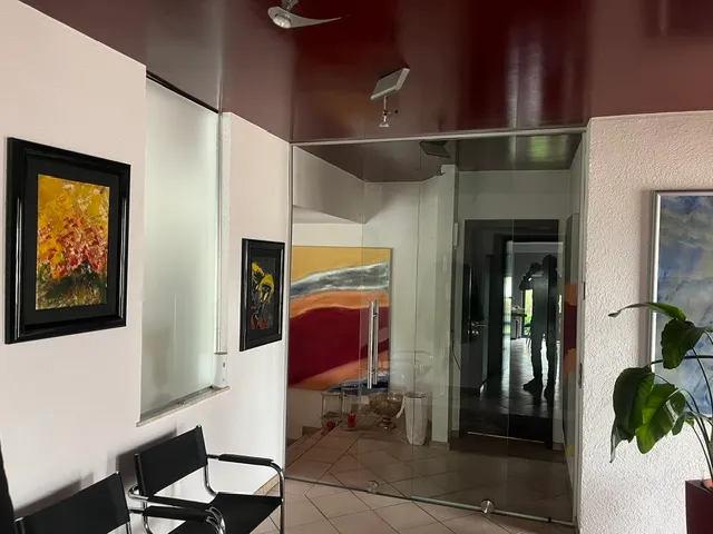 Individuelles EFH in Hadamar Nähe Limburg mit separatem Büro oder Einliegerwohnung.