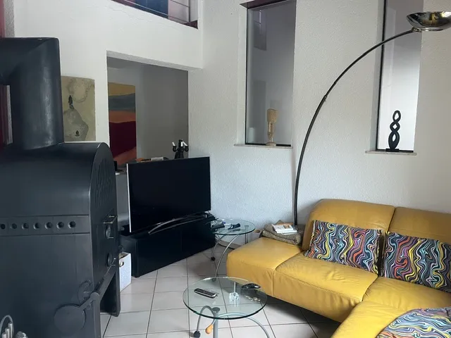 Individuelles EFH in Hadamar Nähe Limburg mit separatem Büro oder Einliegerwohnung.