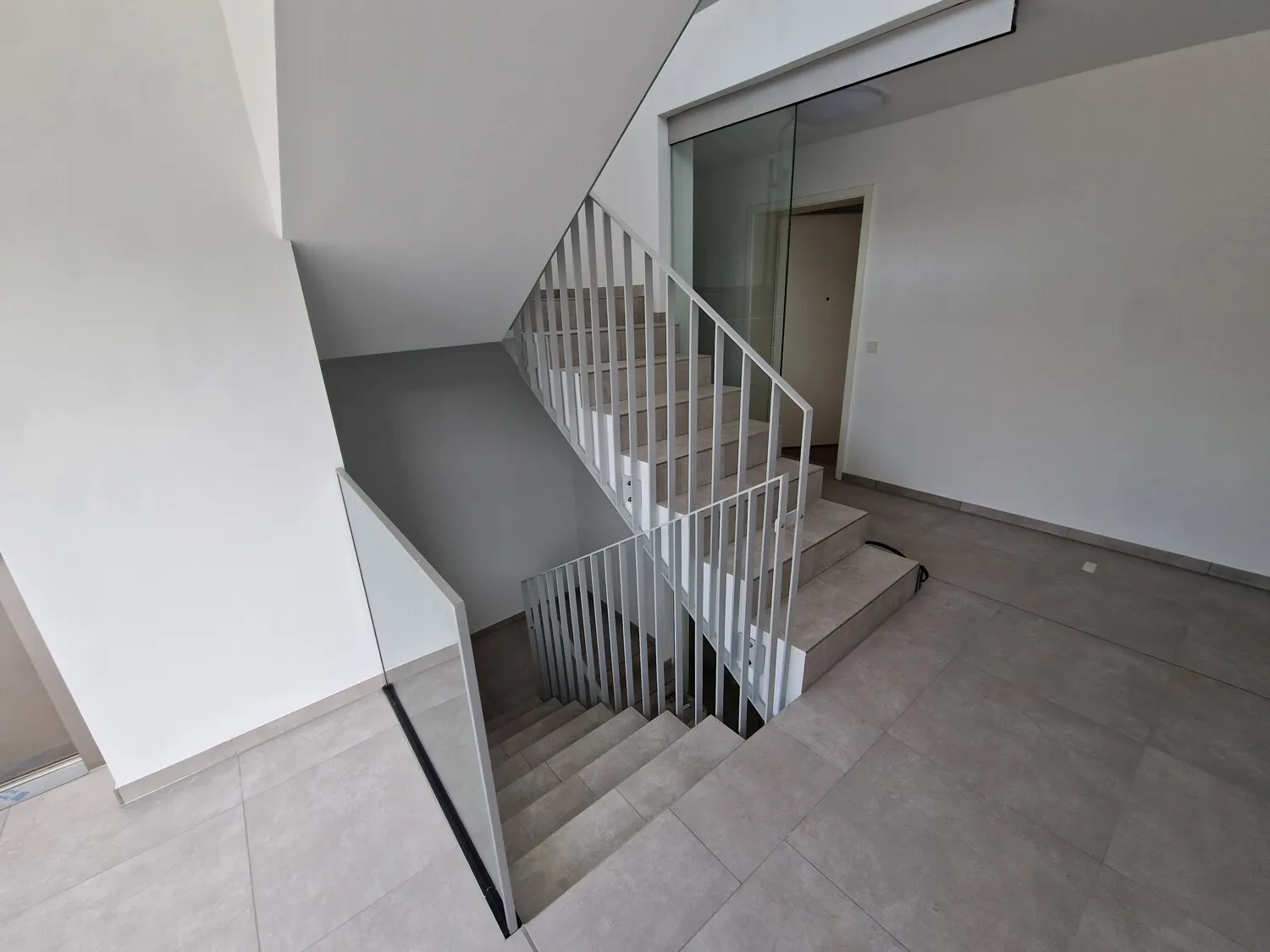 Quartier in den Schloßgärten. Traumhafte Wohnung in wunderschöner Aussichtslage in der Nähe von Limburg.
