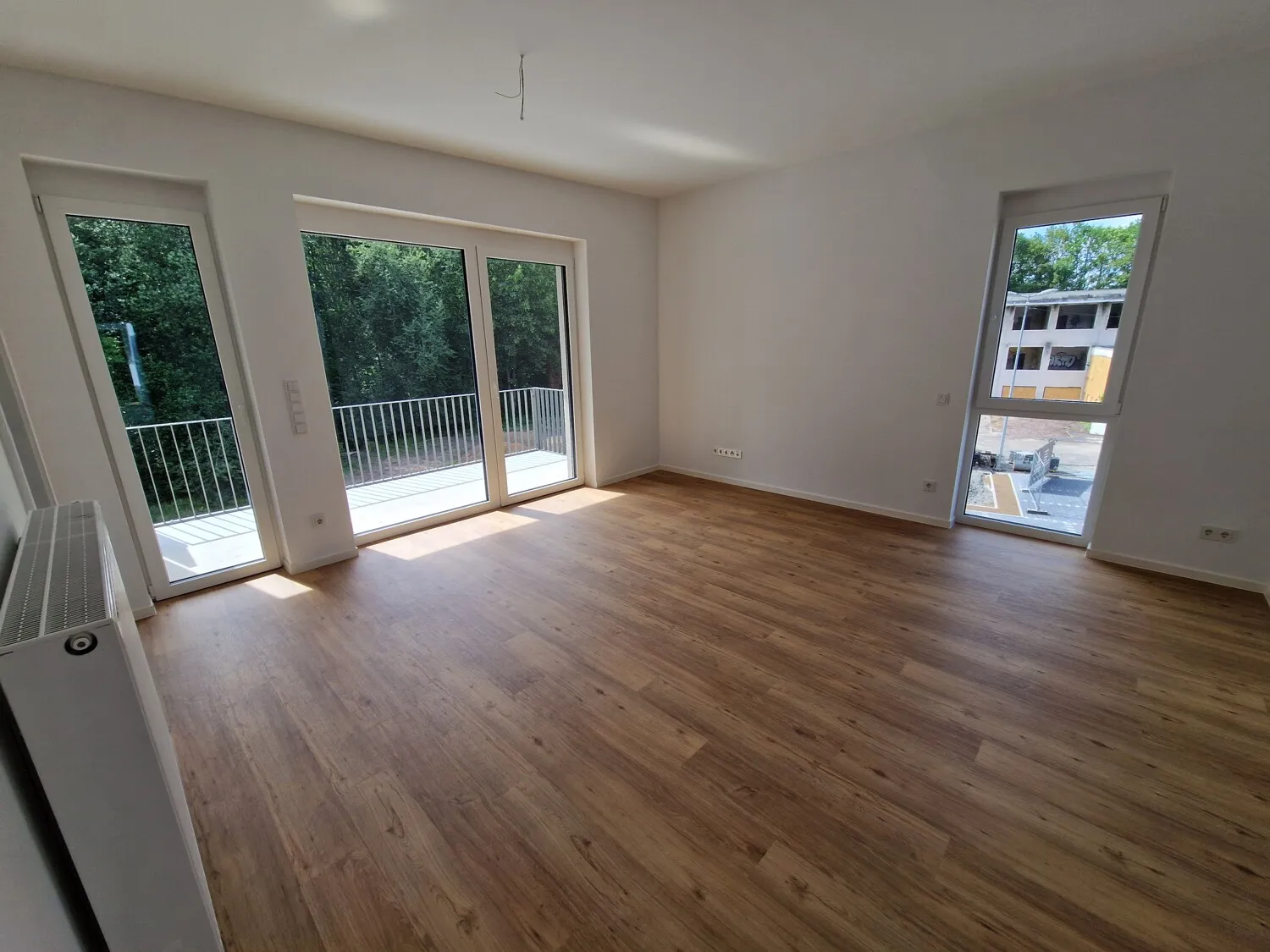 Quartier in den Schloßgärten. Traumhafte Wohnung in wunderschöner Aussichtslage in der Nähe von Limburg.