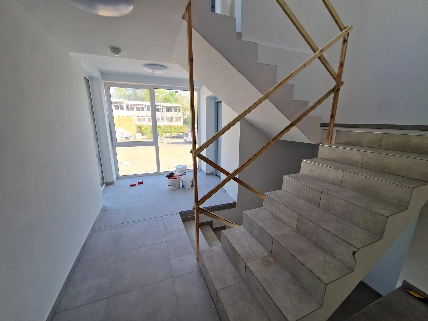 Quartier in den Schloßgärten. Traumhafte Wohnung in wunderschöner Aussichtslage in der Nähe von Limburg.