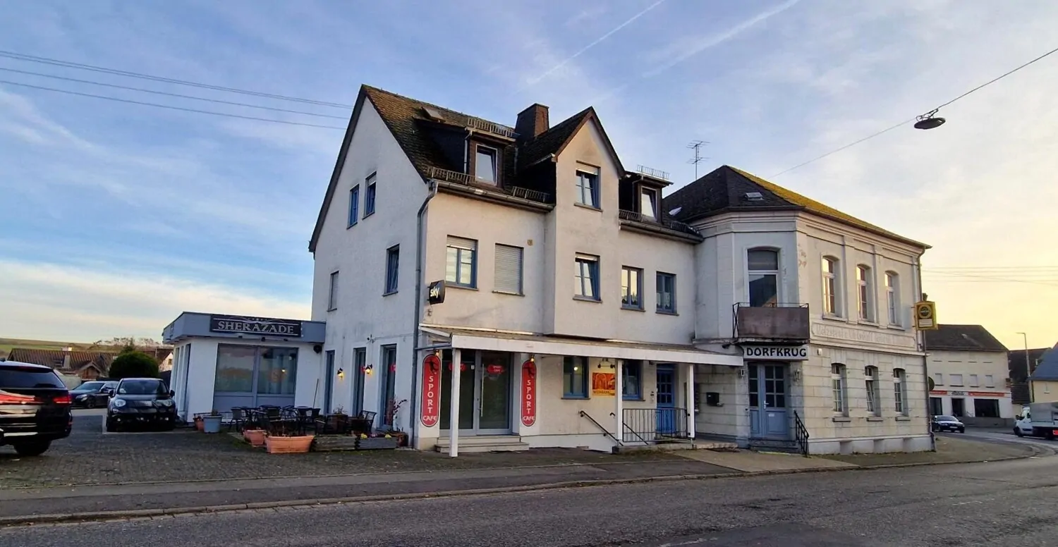 Vielfältiges Wohn und Geschäftshaus vollständig vermietet in Niederhadamar