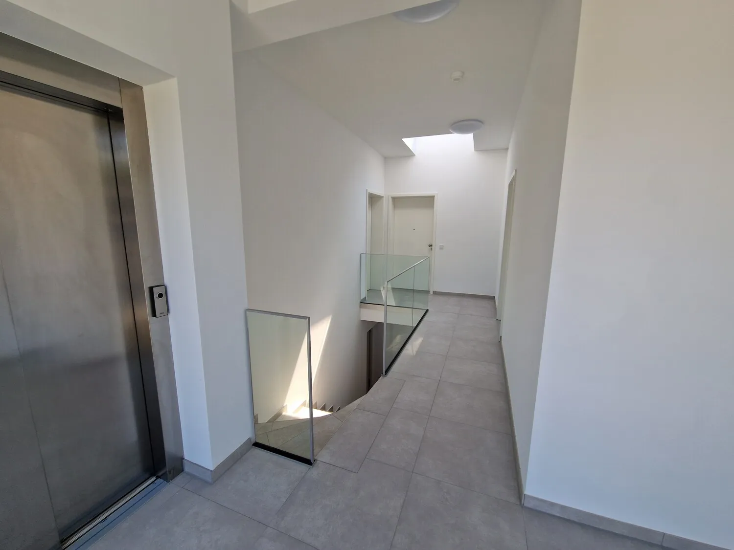 Quartier in den Schloßgärten. Traumhafte Wohnung in wunderschöner Aussichtslage 5 min. von Limburg.