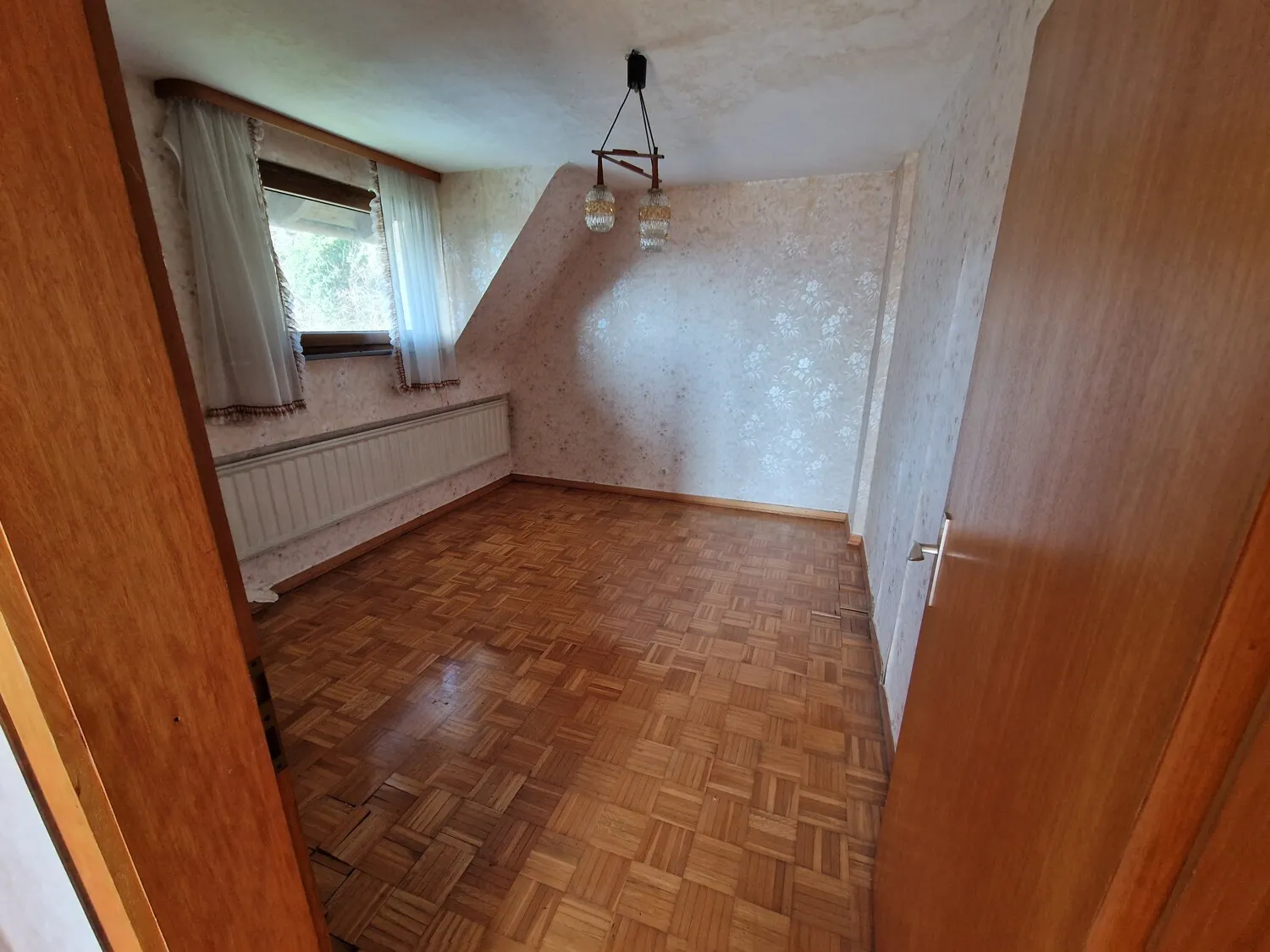 Limburg-Ahlbach. Traumhafte ruhige Wohnlage für Familien.