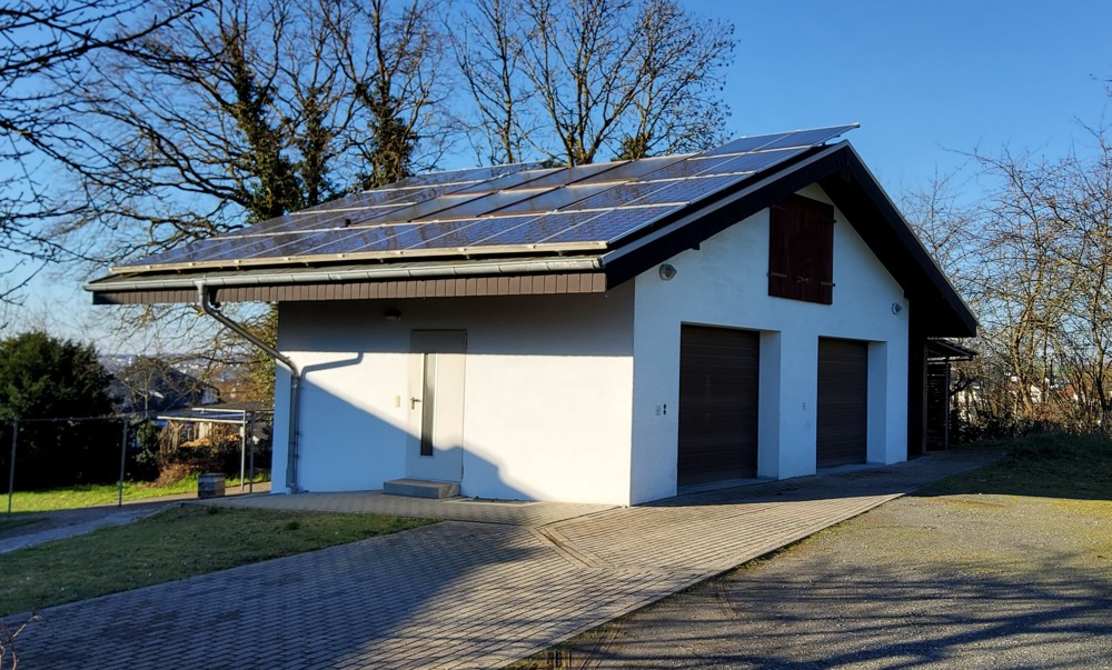 Großzügiges 2-3-Familien-Haus mit hochwertiger Ausstattung und vielen Extras.