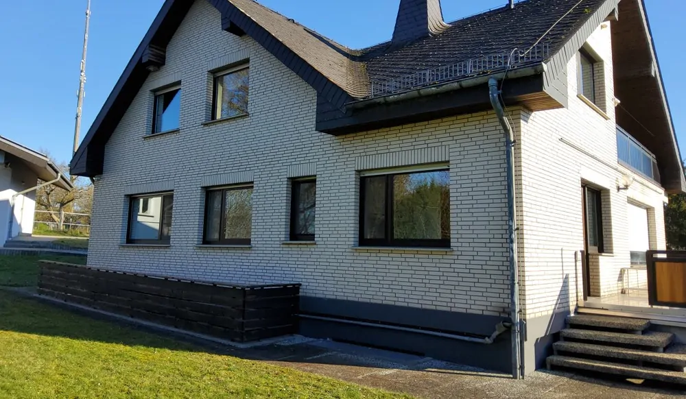 Großzügiges 2-3-Familien-Haus mit hochwertiger Ausstattung und vielen Extras.