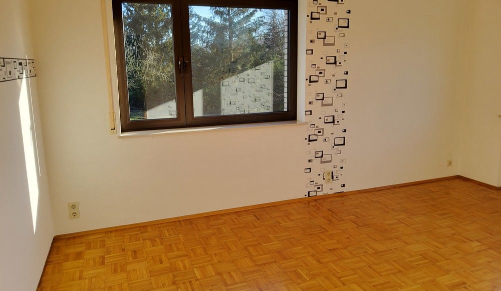 Großzügiges 2-3-Familien-Haus mit hochwertiger Ausstattung und vielen Extras.