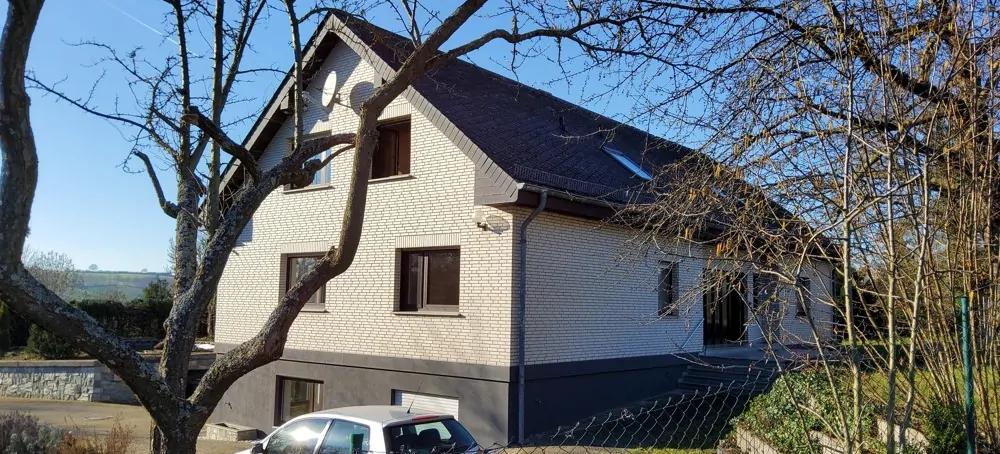 Großzügiges 2-3-Familien-Haus mit hochwertiger Ausstattung und vielen Extras.