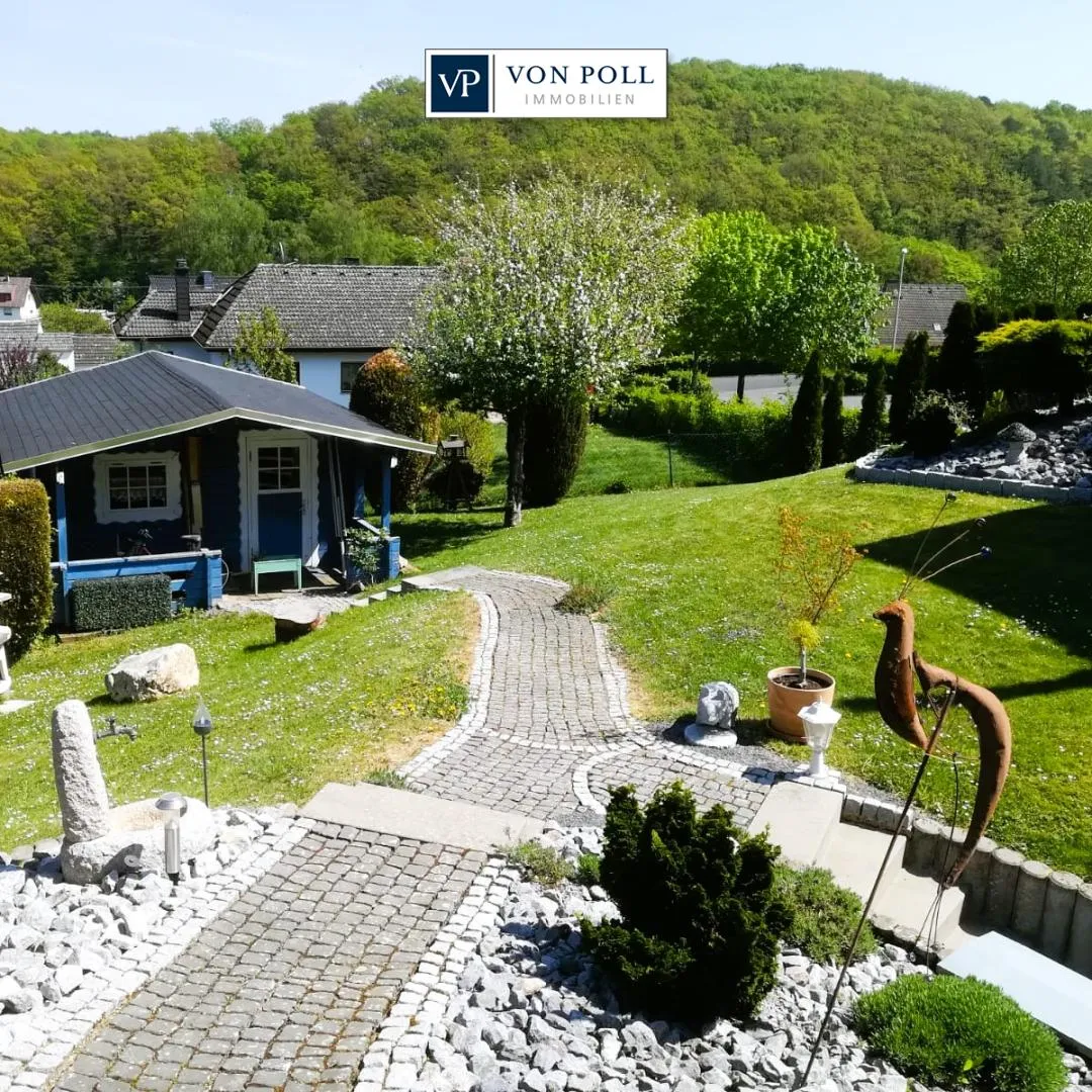 Top semi-detached house in a quiet location with a large dream garden - near Diez and Limburg